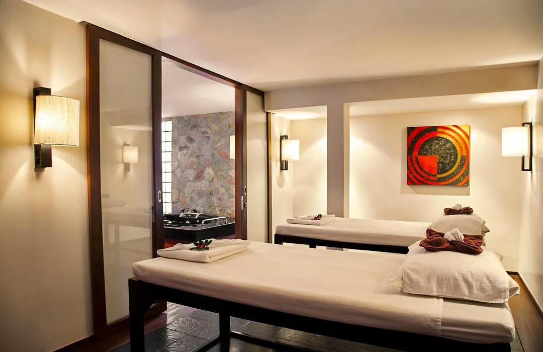 Radisson Resort And Suites Phuket-1